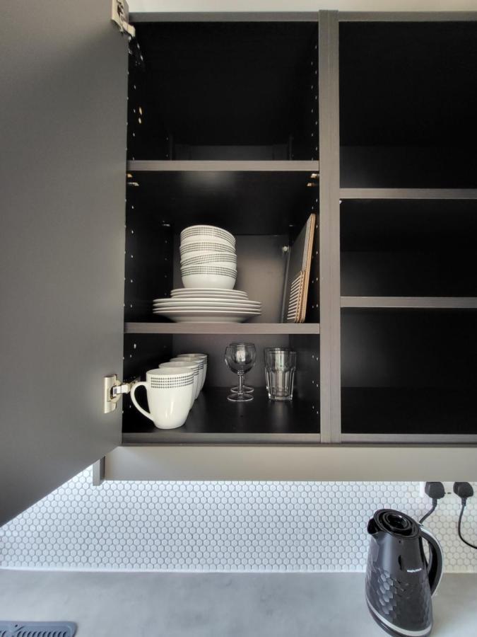 Sands House - Luxury Modern Studios With Secure Parking In Epsom, Surrey 外观 照片