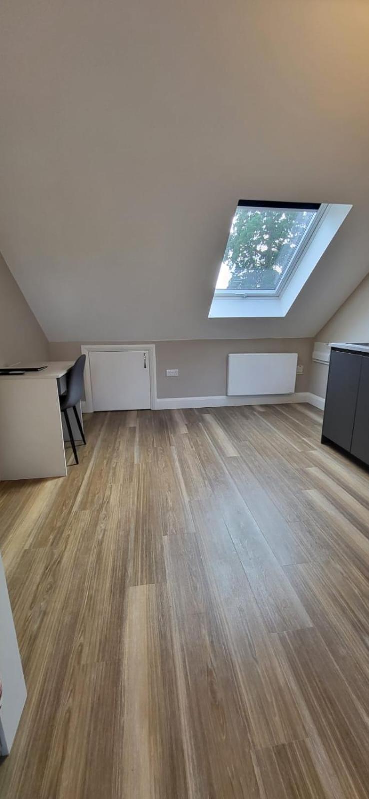 Sands House - Luxury Modern Studios With Secure Parking In Epsom, Surrey 客房 照片